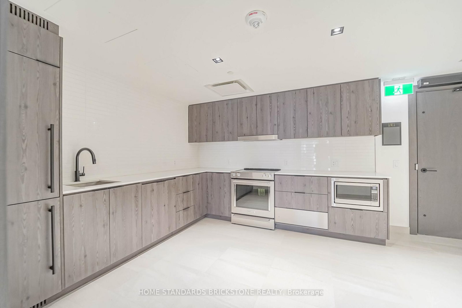 117 Broadway Avenue, Unit 1705 - Photo 10