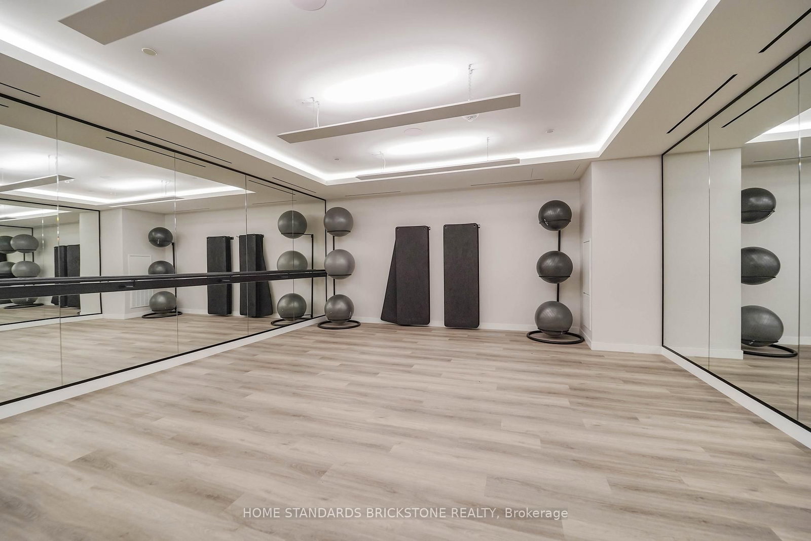 117 Broadway Avenue, Unit 1705 - Photo 14