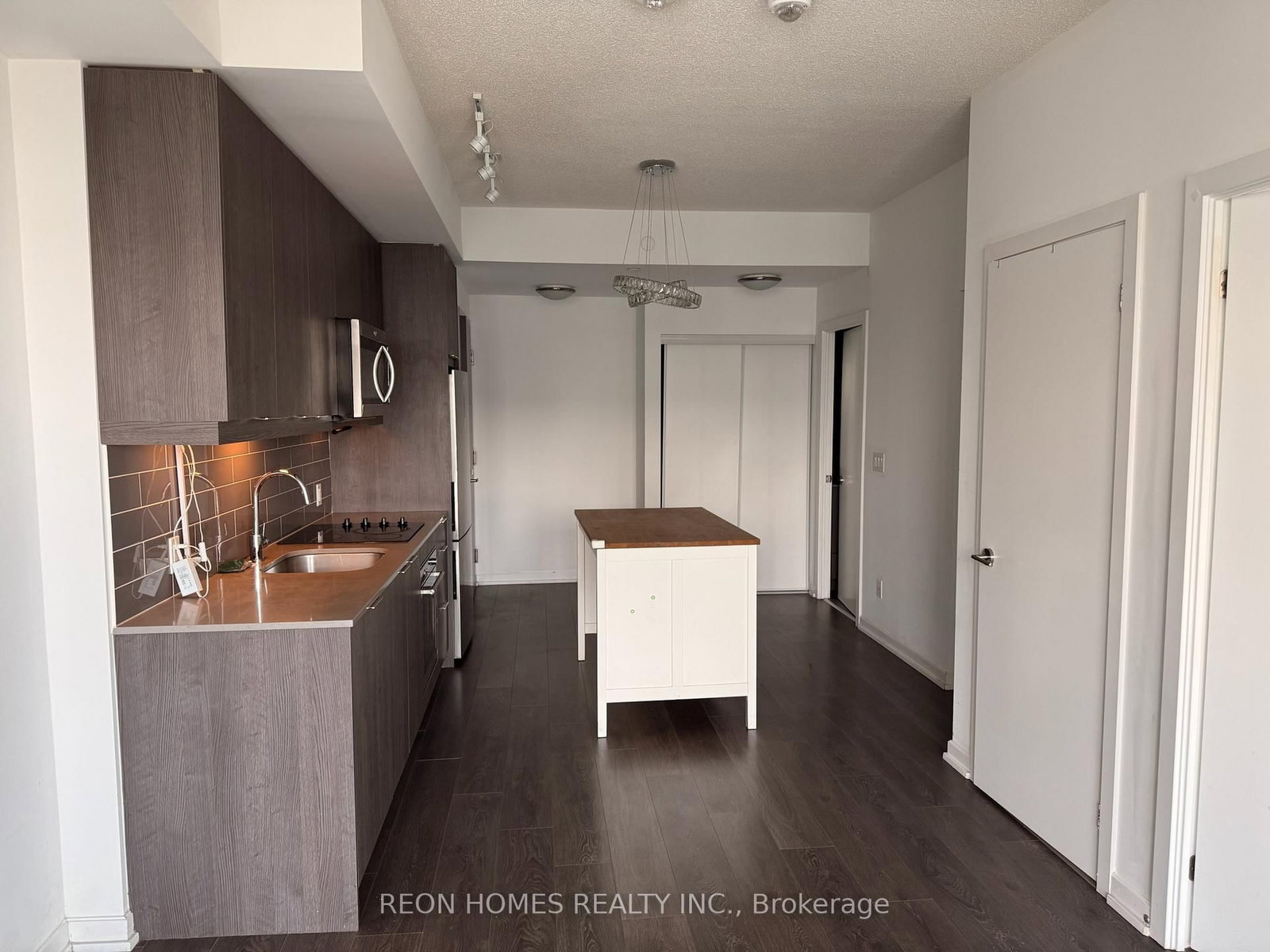 32 Forest Manor Road, Unit 1401 - Photo 3