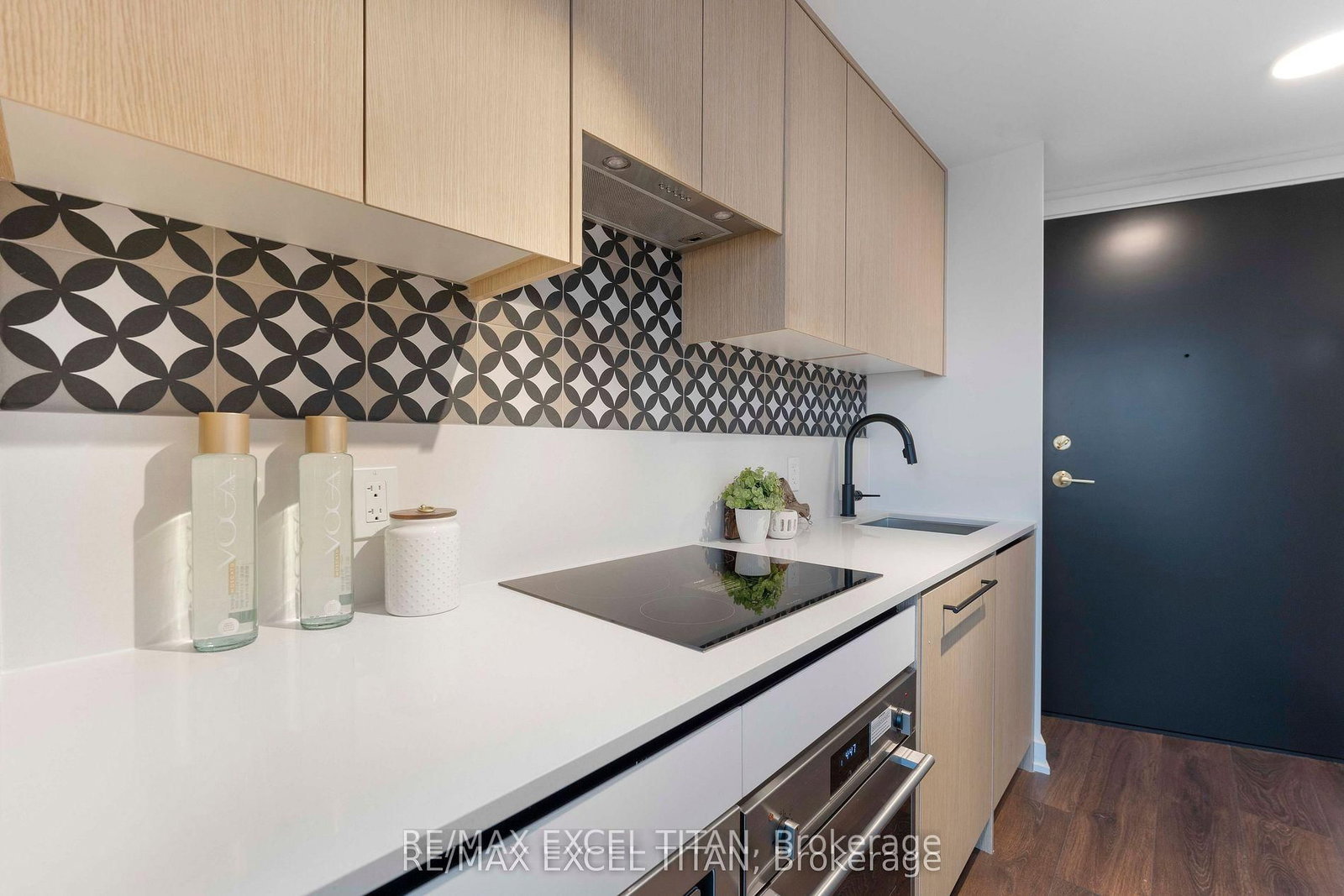 5 Lakeview Avenue, Unit 703 - Photo 12