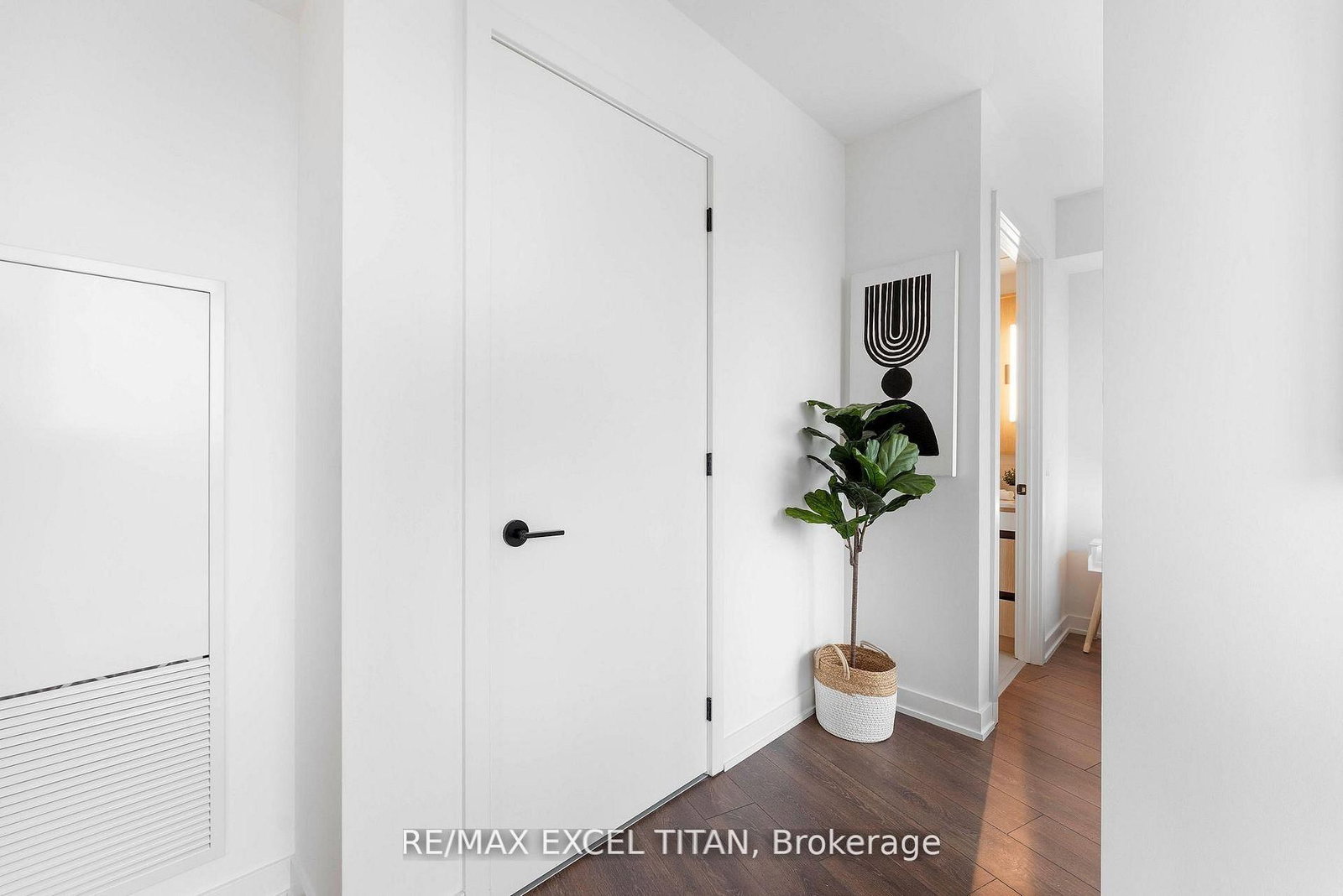 5 Lakeview Avenue, Unit 703 - Photo 14