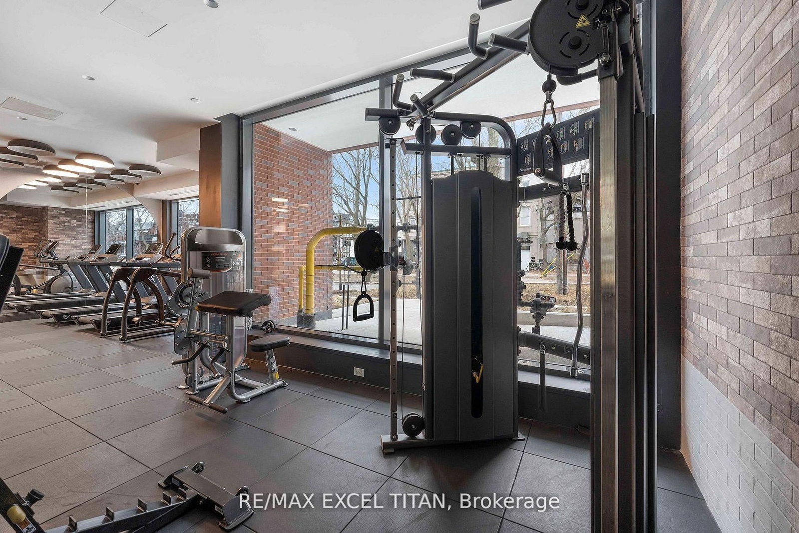 5 Lakeview Avenue, Unit 703 - Photo 39