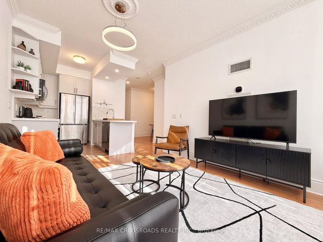 314 - 10 Northtown Way