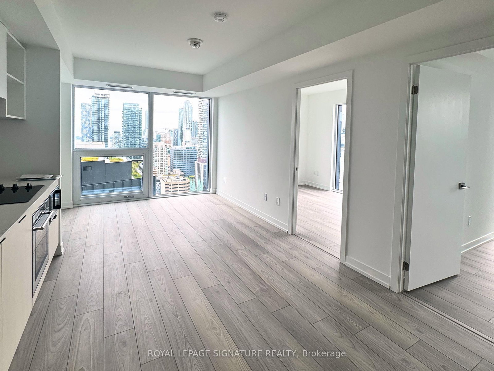 82 Dalhousie Street • #3307 • Toronto, ON photo 6