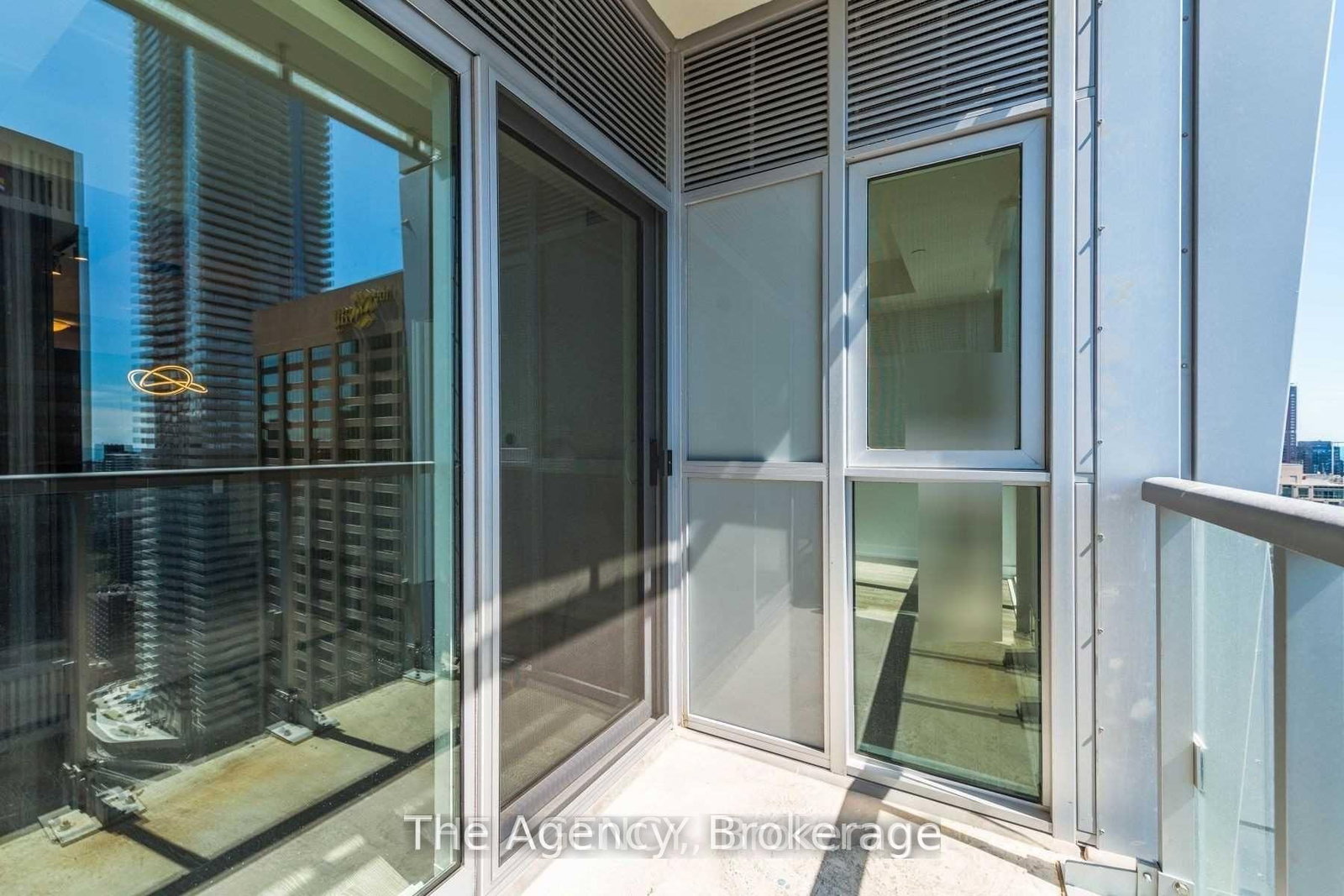 1 Yorkville Avenue, Unit 3412 - Photo 25