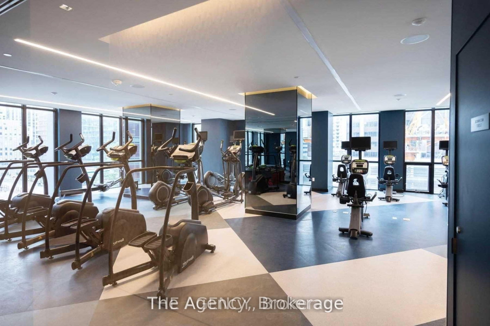 1 Yorkville Avenue, Unit 3412 - Photo 34