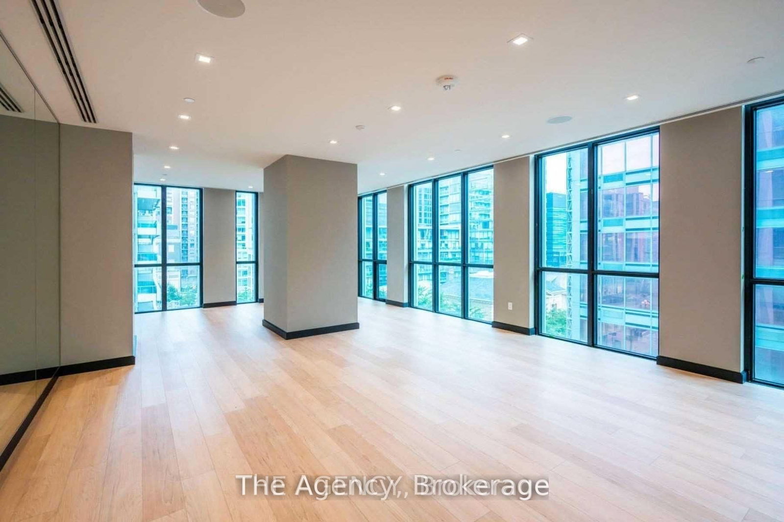 1 Yorkville Avenue, Unit 3412 - Photo 35