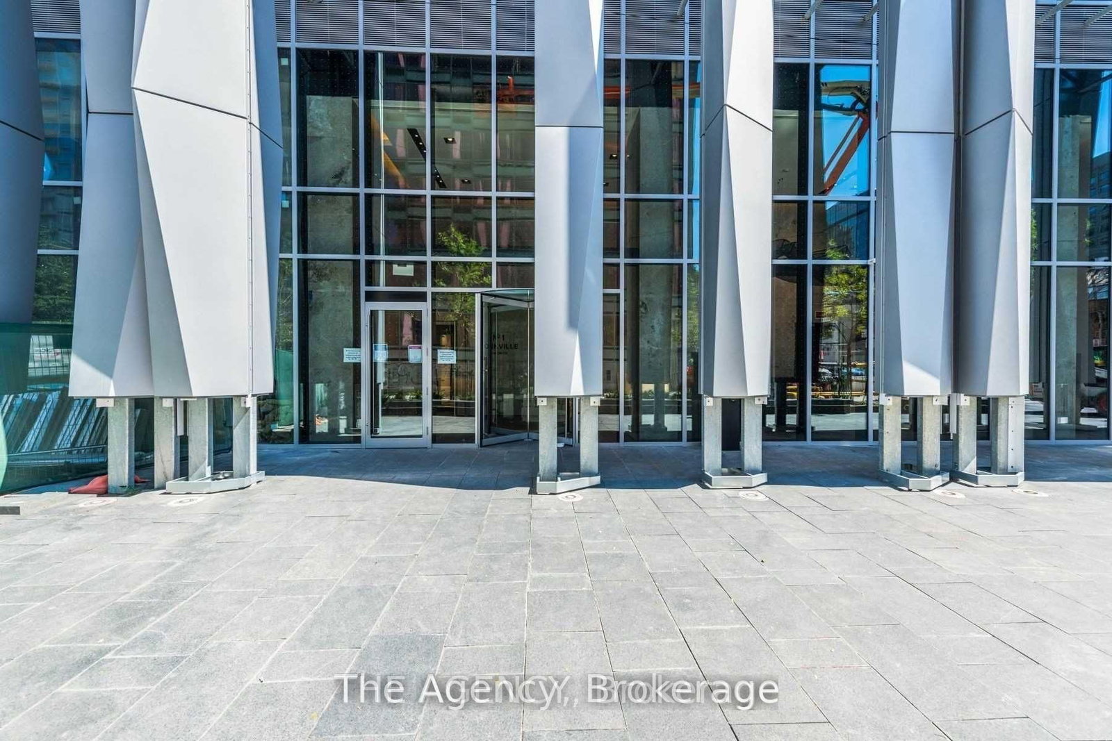 1 Yorkville Avenue, Unit 3412 - Photo 37