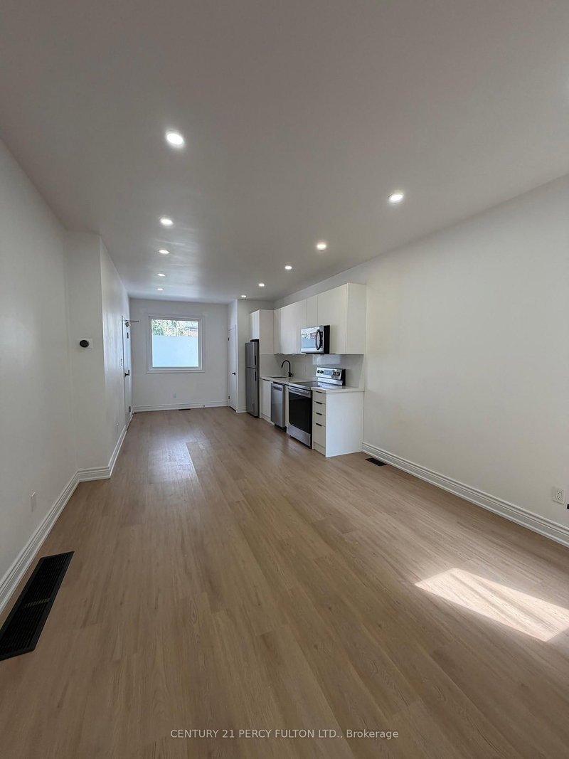 Main - 382 Lansdowne Ave, Toronto, M6H 3Y3 | Image 3