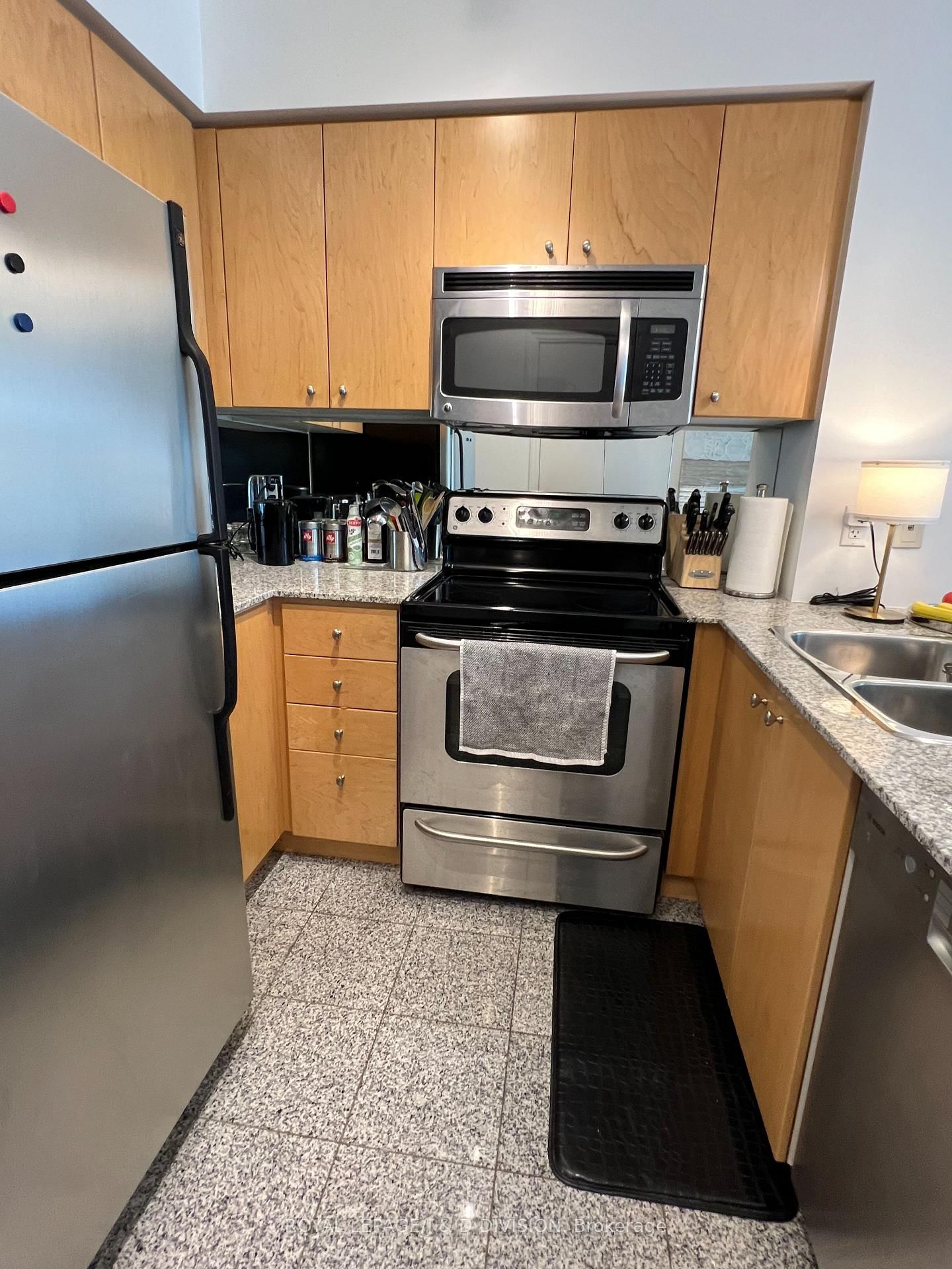 8 Scollard Street, Unit 1204 - Photo 4