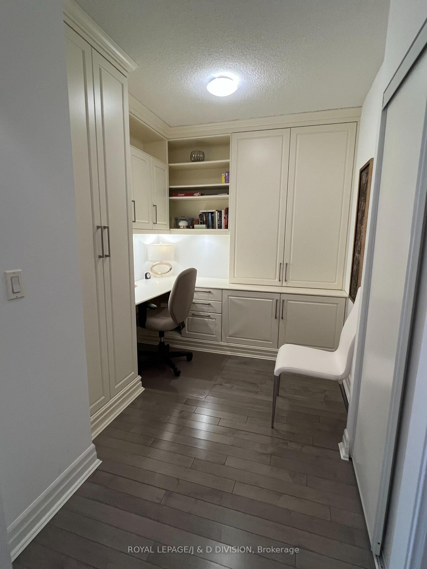 8 Scollard Street, Unit 1204 - Photo 7