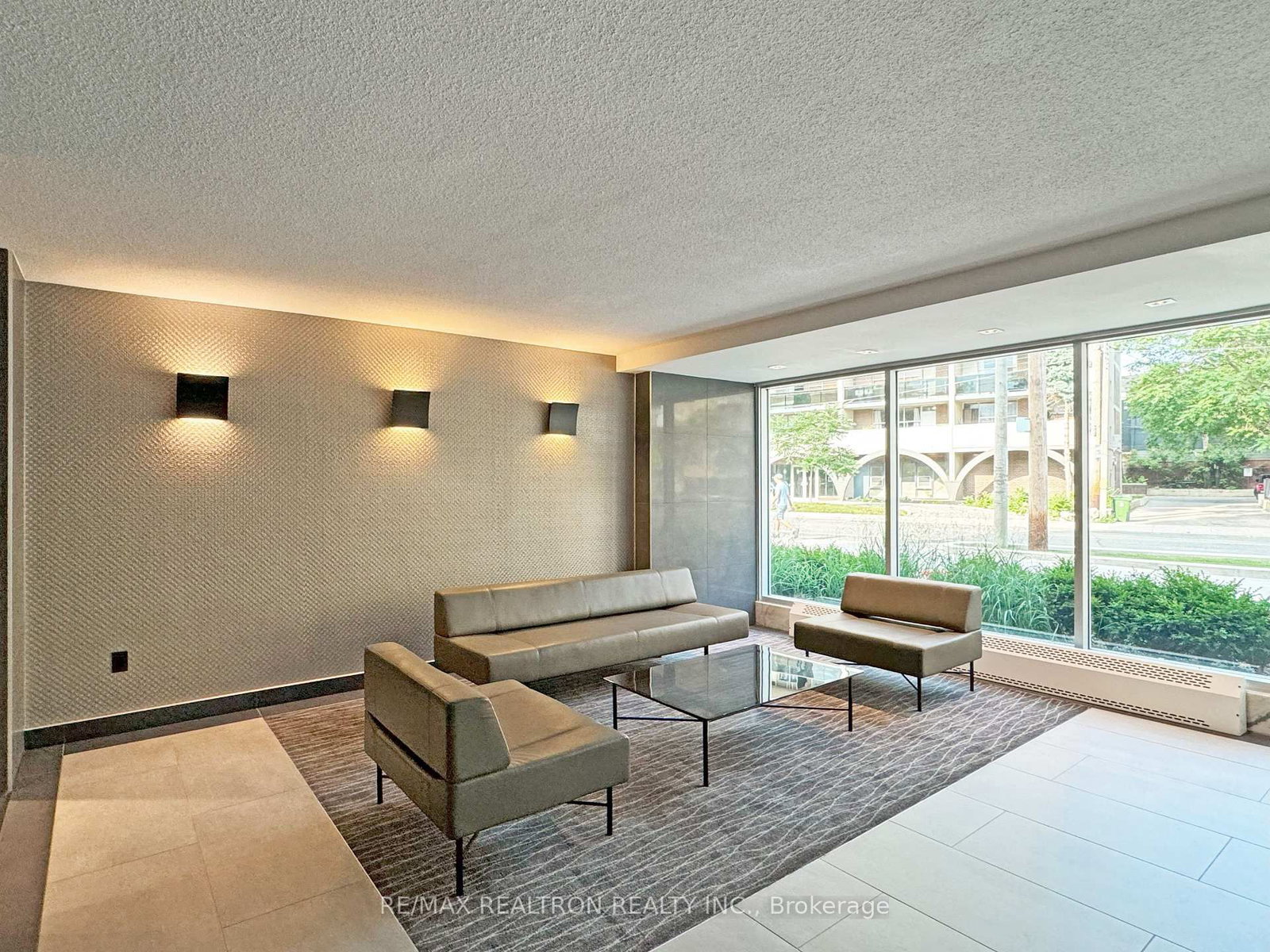 276 St George Street, Unit 301 - Photo 17