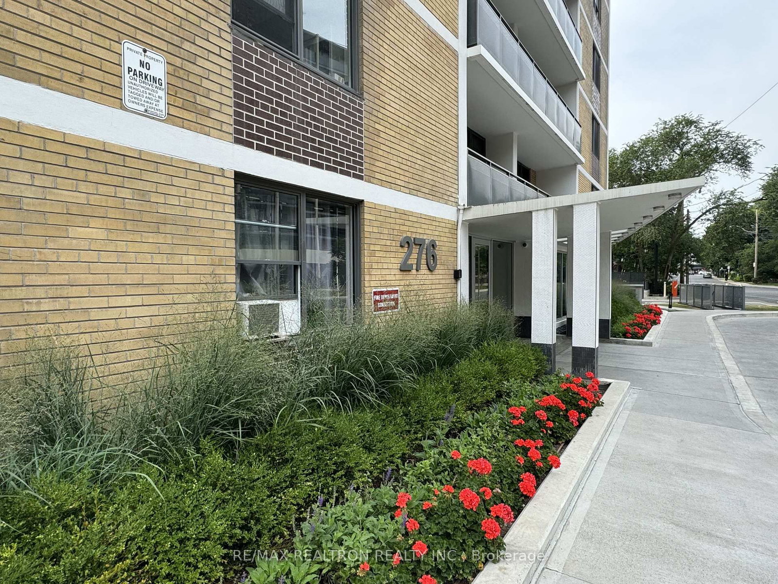 276 St George Street, Unit 301 - Photo 18