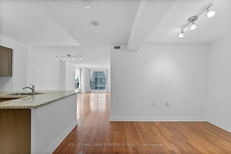 1102 - 21 Hillcrest Ave, Toronto, M2N 7K2 | Image 2