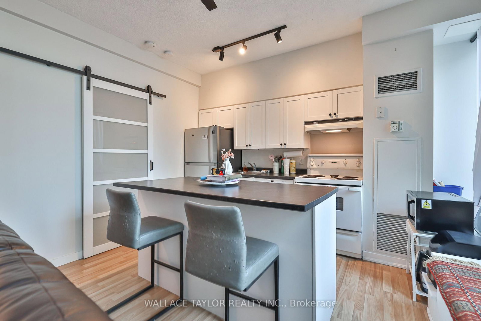 50 Camden Street, Unit 610 - Photo 5