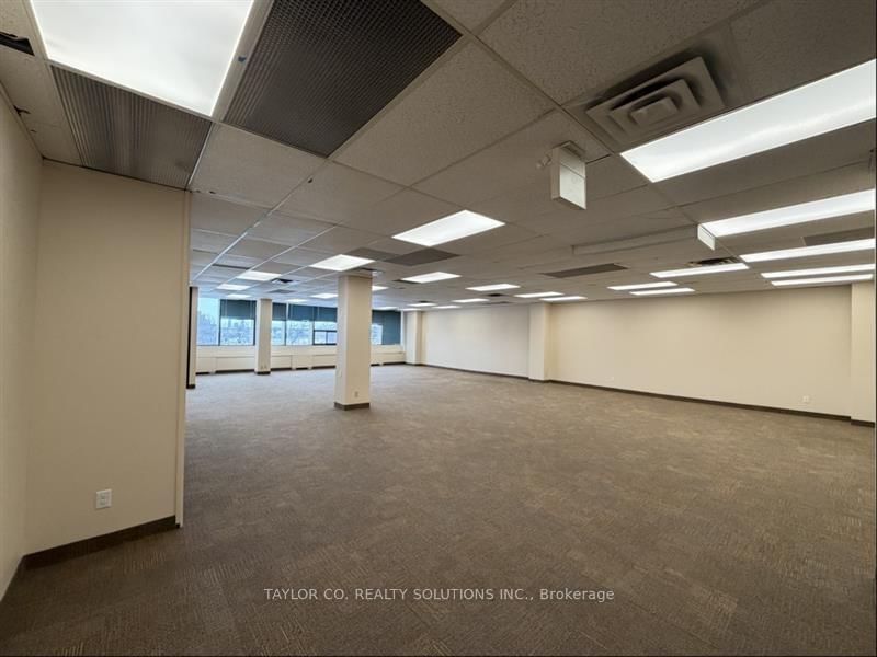 307 - 1 Valleybrook Dr, Toronto, M3B 2S7 | Image 2