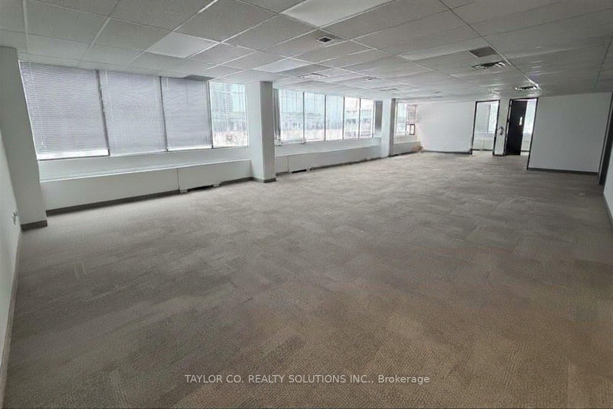1 Valleybrook Drive, Unit 202 - Photo 3