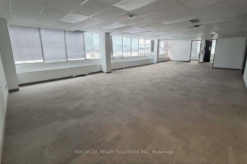 202 - 1 Valleybrook Dr, Toronto, M3B 2S7 | Image 3