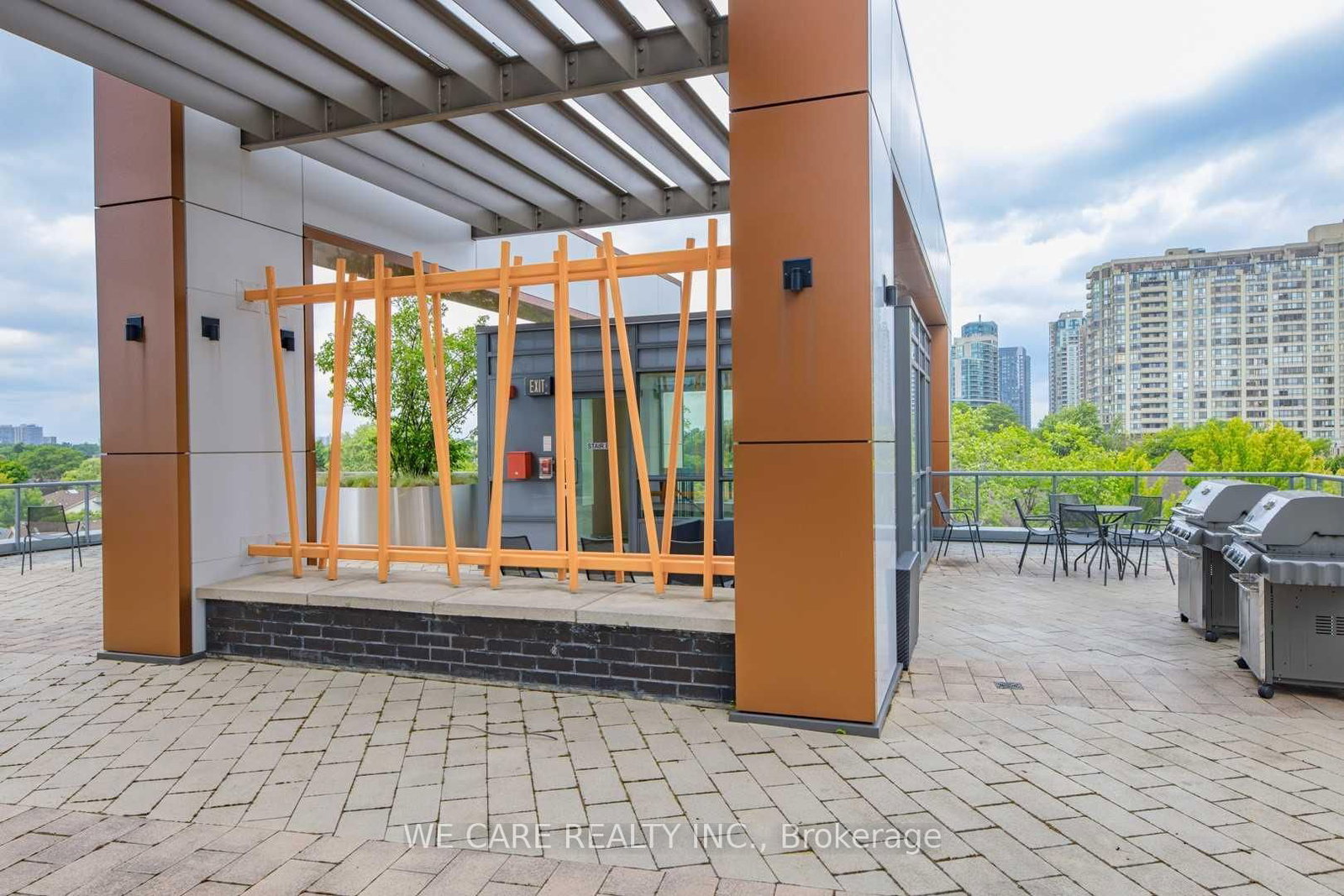 68 Canterbury Place, Unit 311 - Photo 34