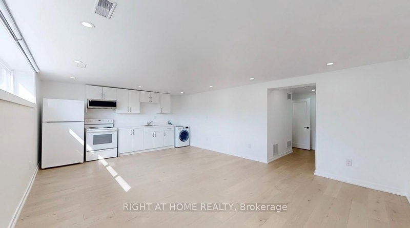 Basement/Studio - 118 Clifton Ave, Toronto, M3H 4L3 | Image 3