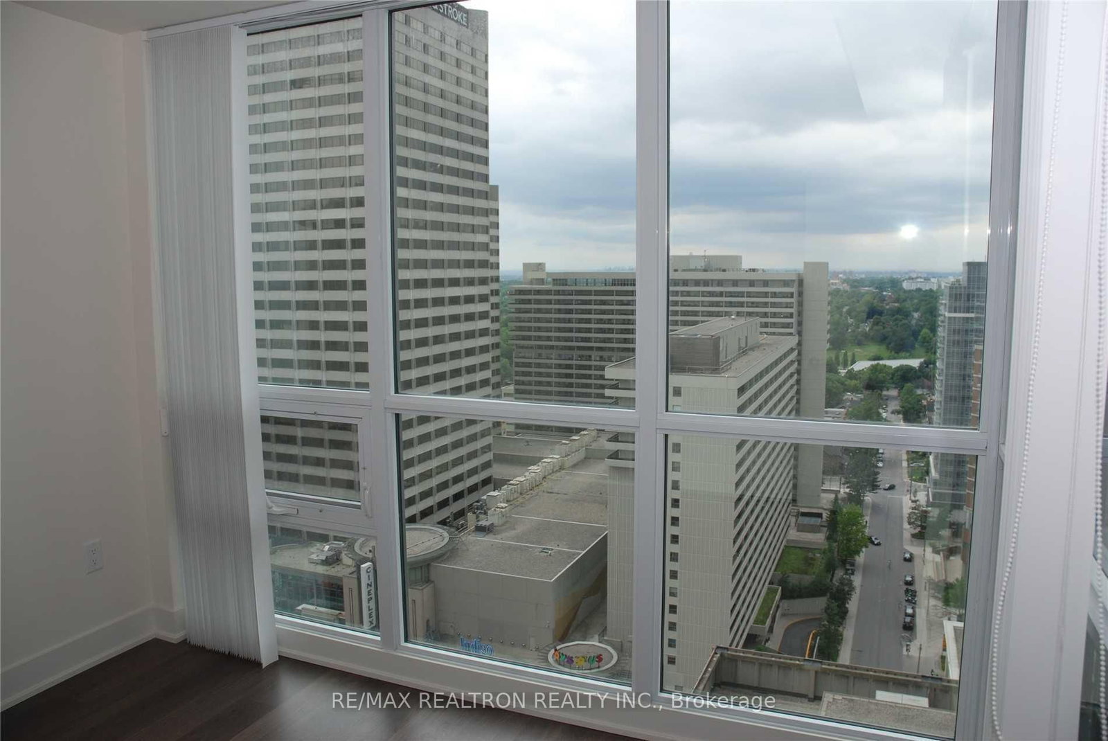 30 Roehampton Avenue, Unit 2303 - Photo 10