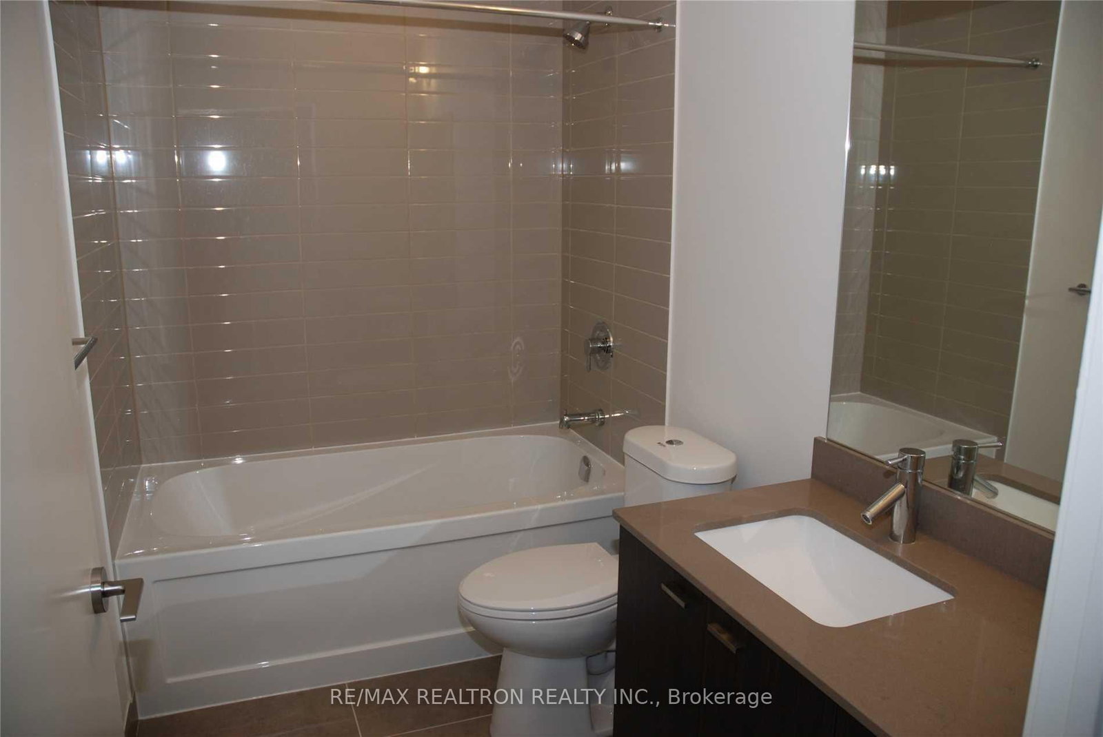 30 Roehampton Avenue, Unit 2303 - Photo 11