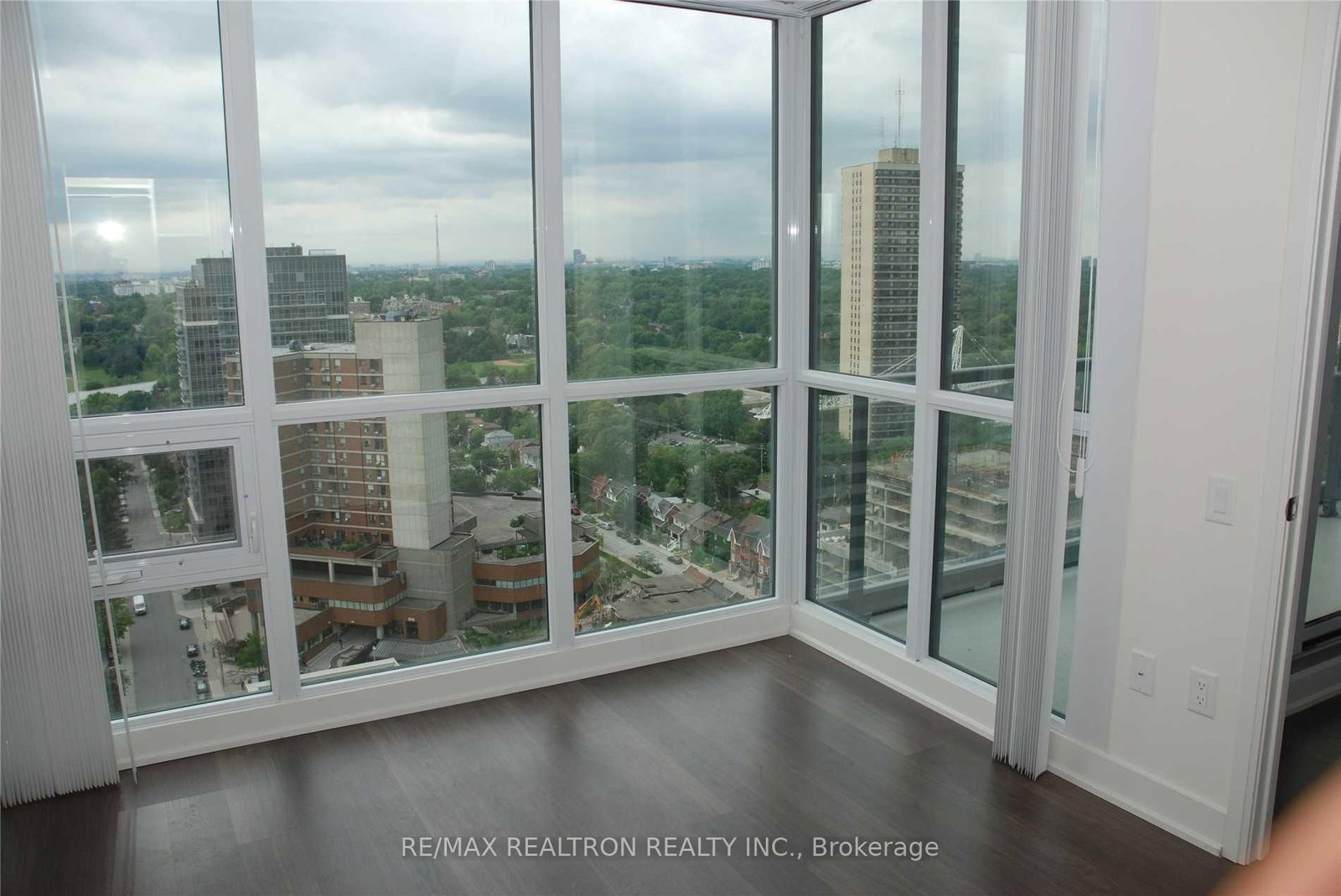 30 Roehampton Avenue, Unit 2303 - Photo 9