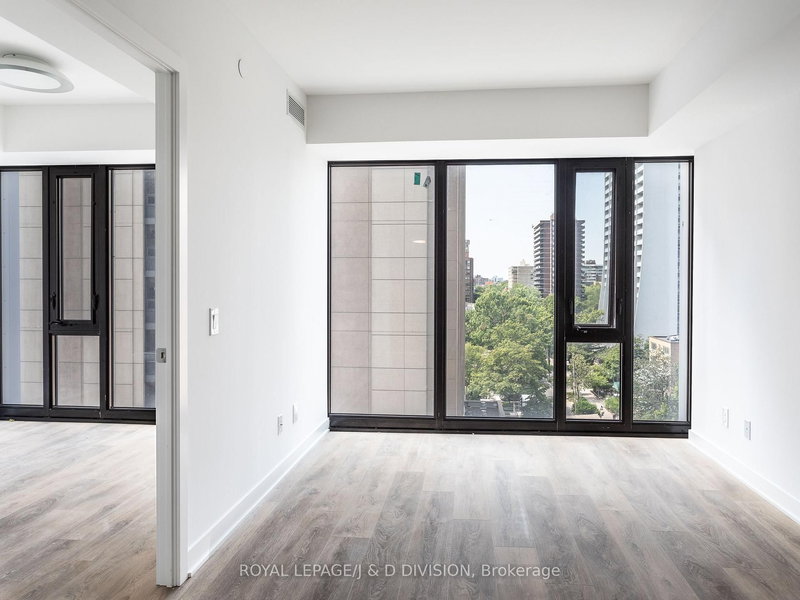 911 - 188 Cumberland St, Toronto, M5R 0B6 | Image 3