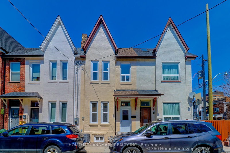 4 Andrews Ave, Toronto, M6J 1S3 | Image 2