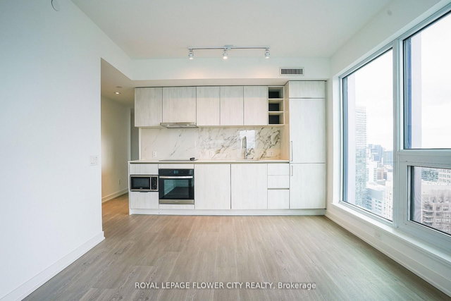 3903 - 8 Wellesley Street W