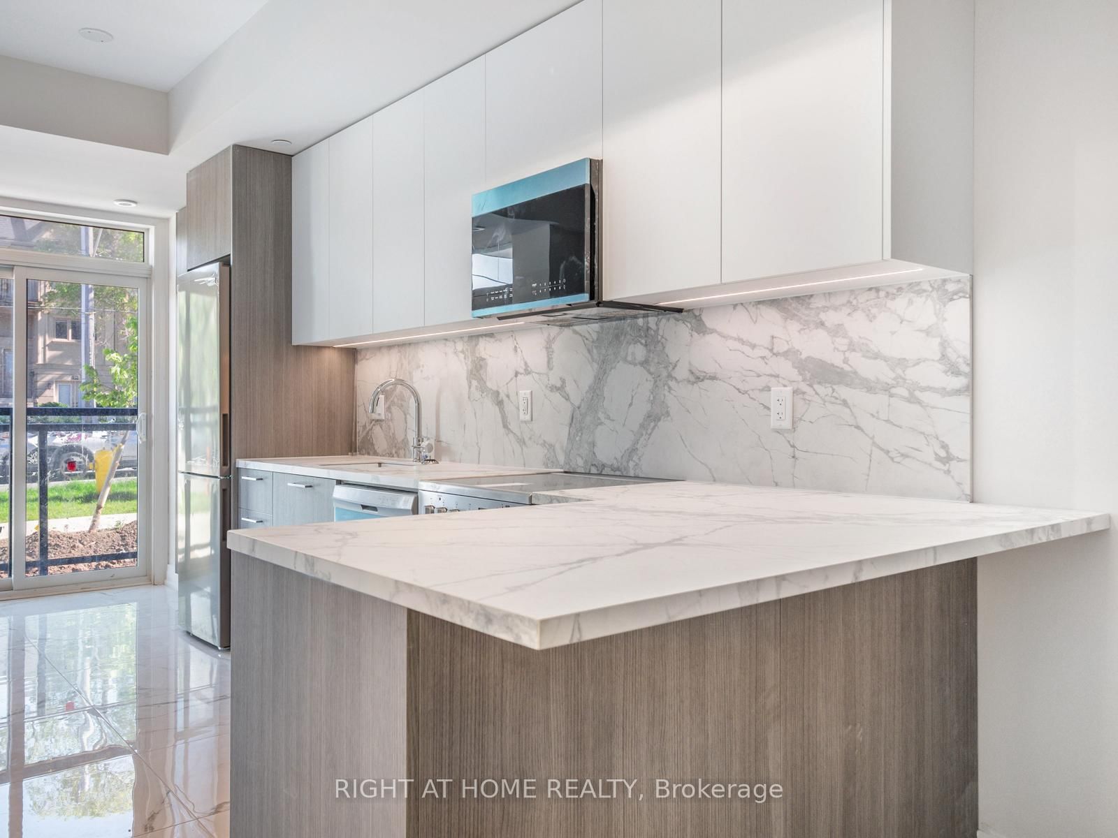 262 Finch Avenue E, Unit 5 - Photo 7