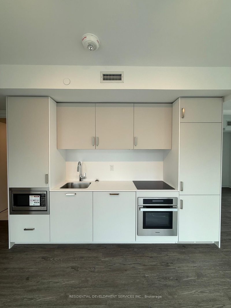 1010 - 88 Queen St, Toronto, M5C 0B6 | Image 3