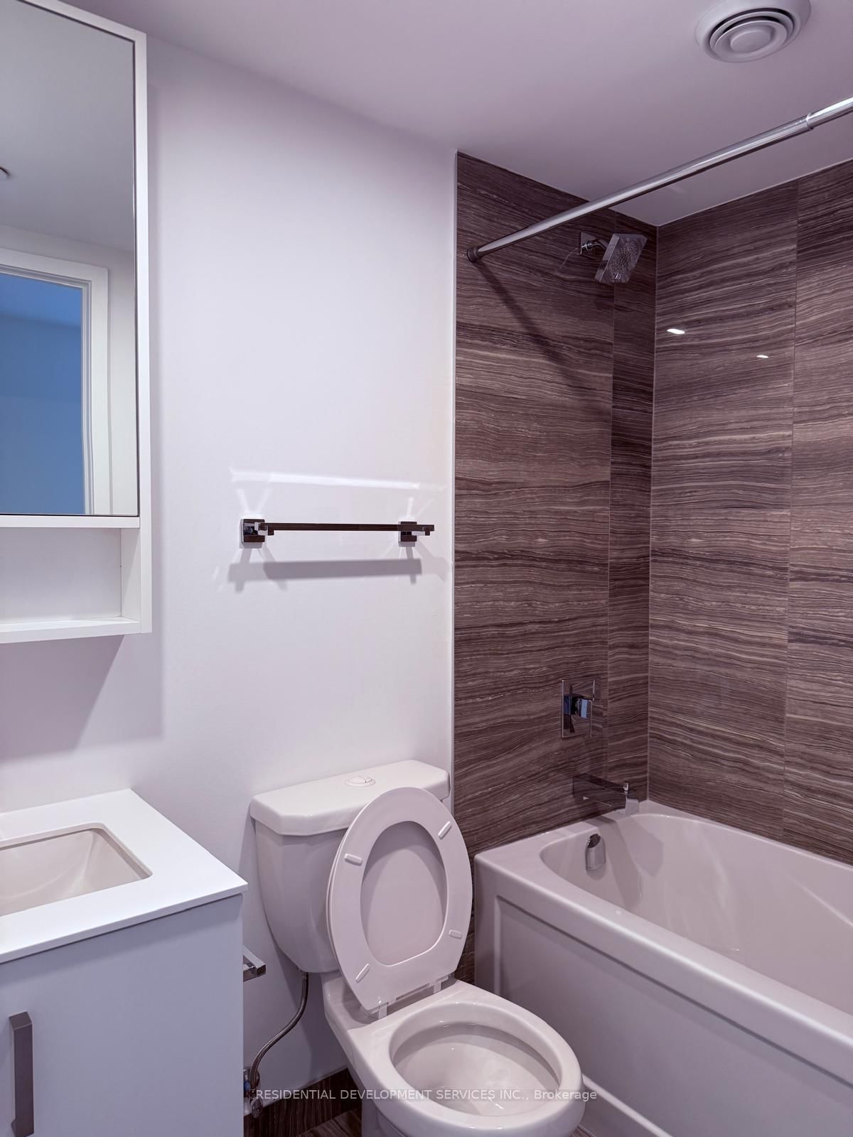 88 Queen Street, Unit 1108 - Photo 6