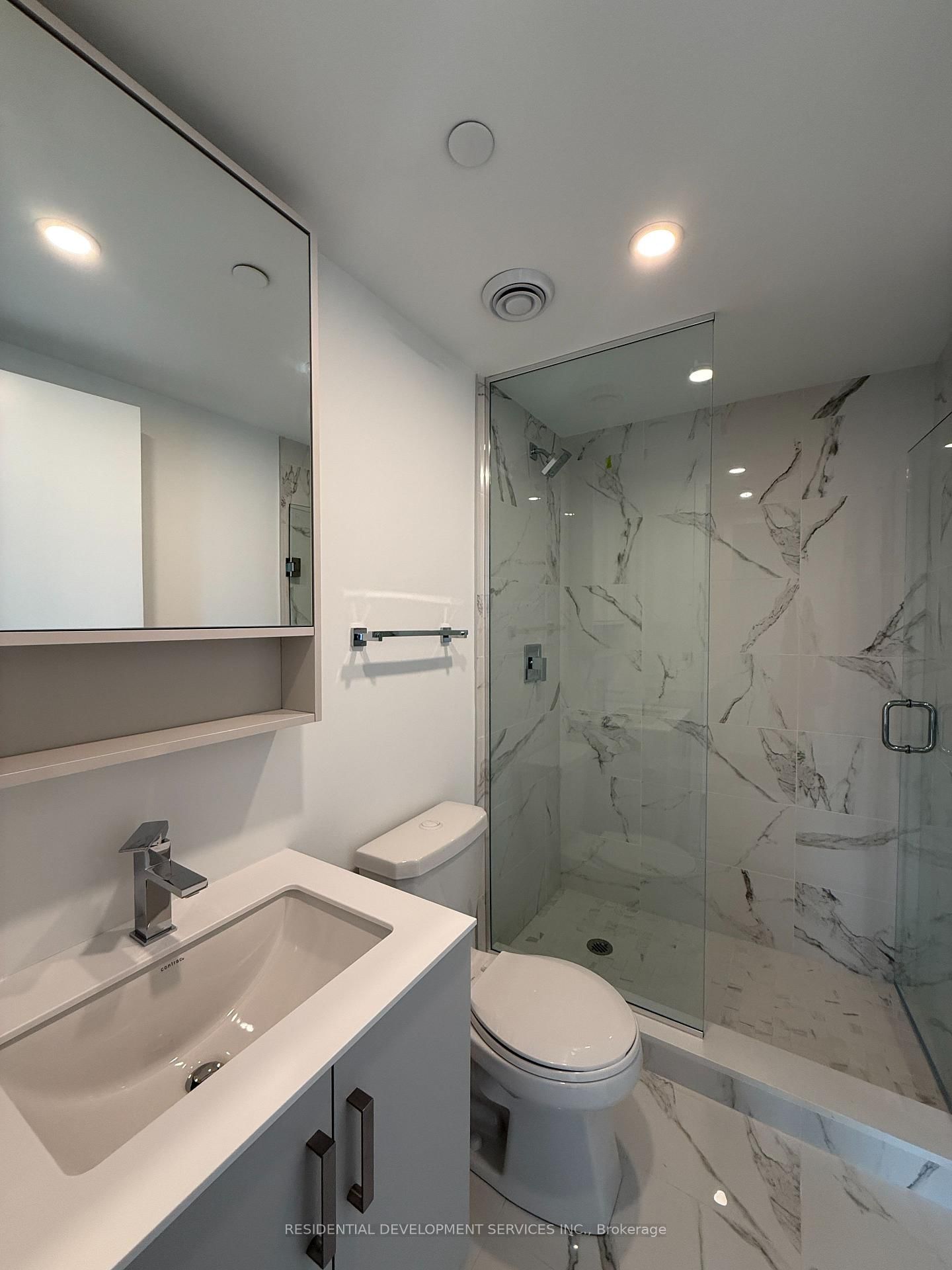 88 Queen Street, Unit 3901 - Photo 5