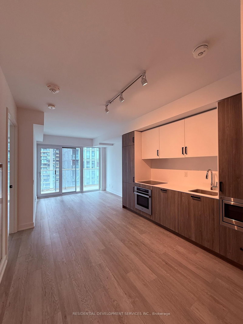 home for lease on 1115-88 Queen Street