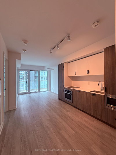 1115 - 88 Queen St | Toronto | Image