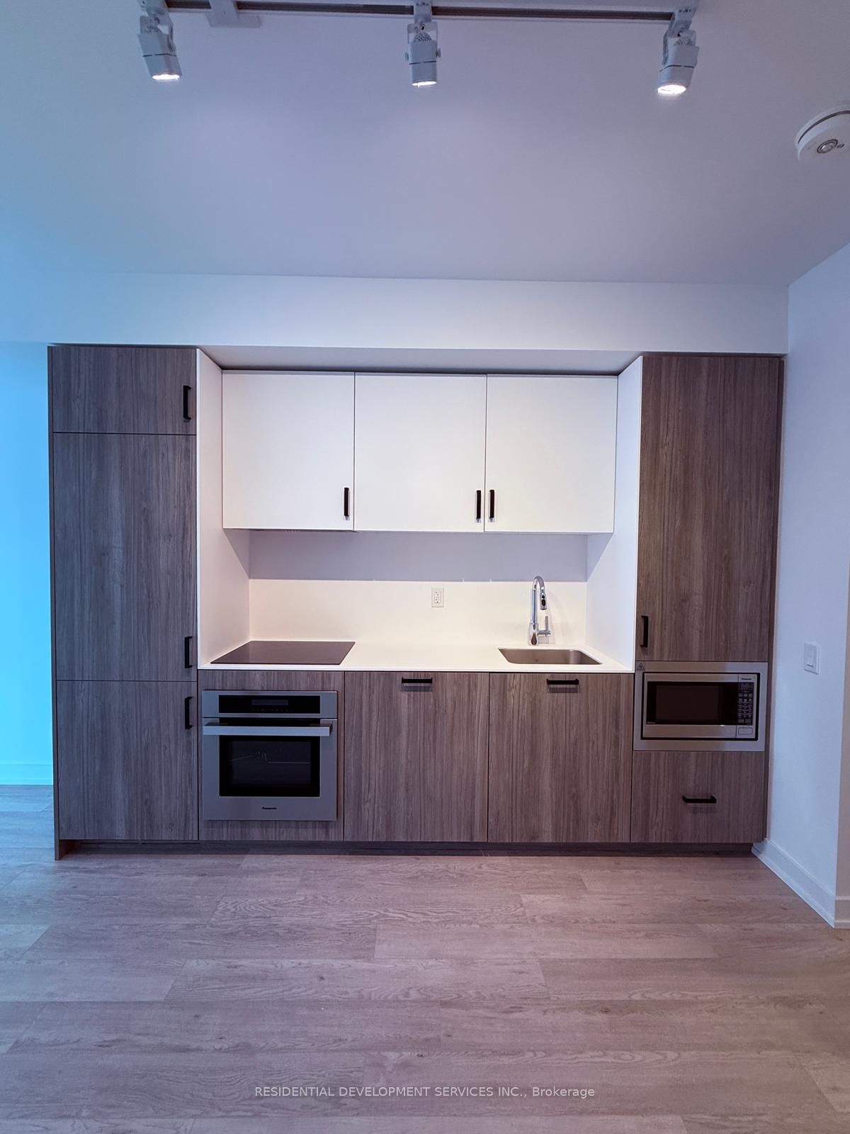 88 Queen Street, Unit 1115 - Photo 2