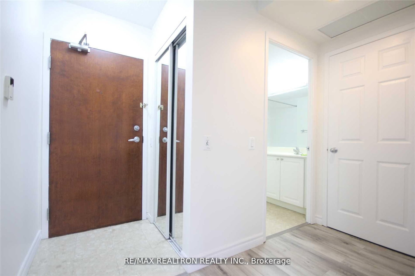 35 Finch Avenue E, Unit 1208 - Photo 2