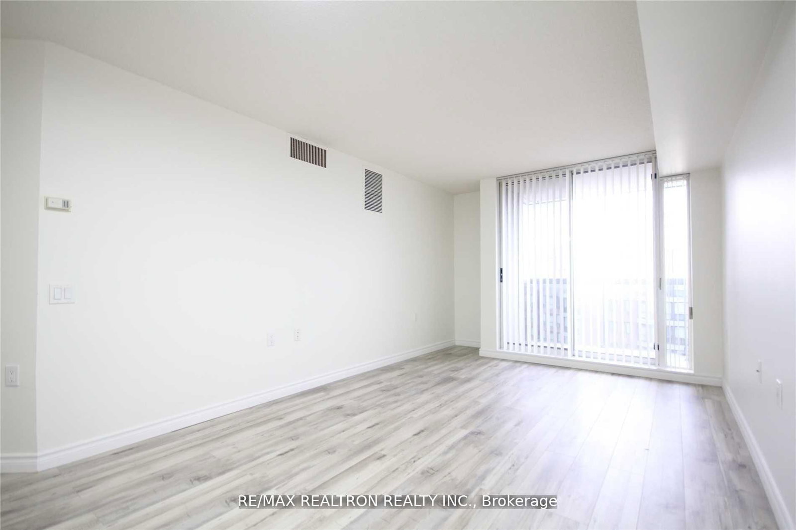 35 Finch Avenue E, Unit 1208 - Photo 4