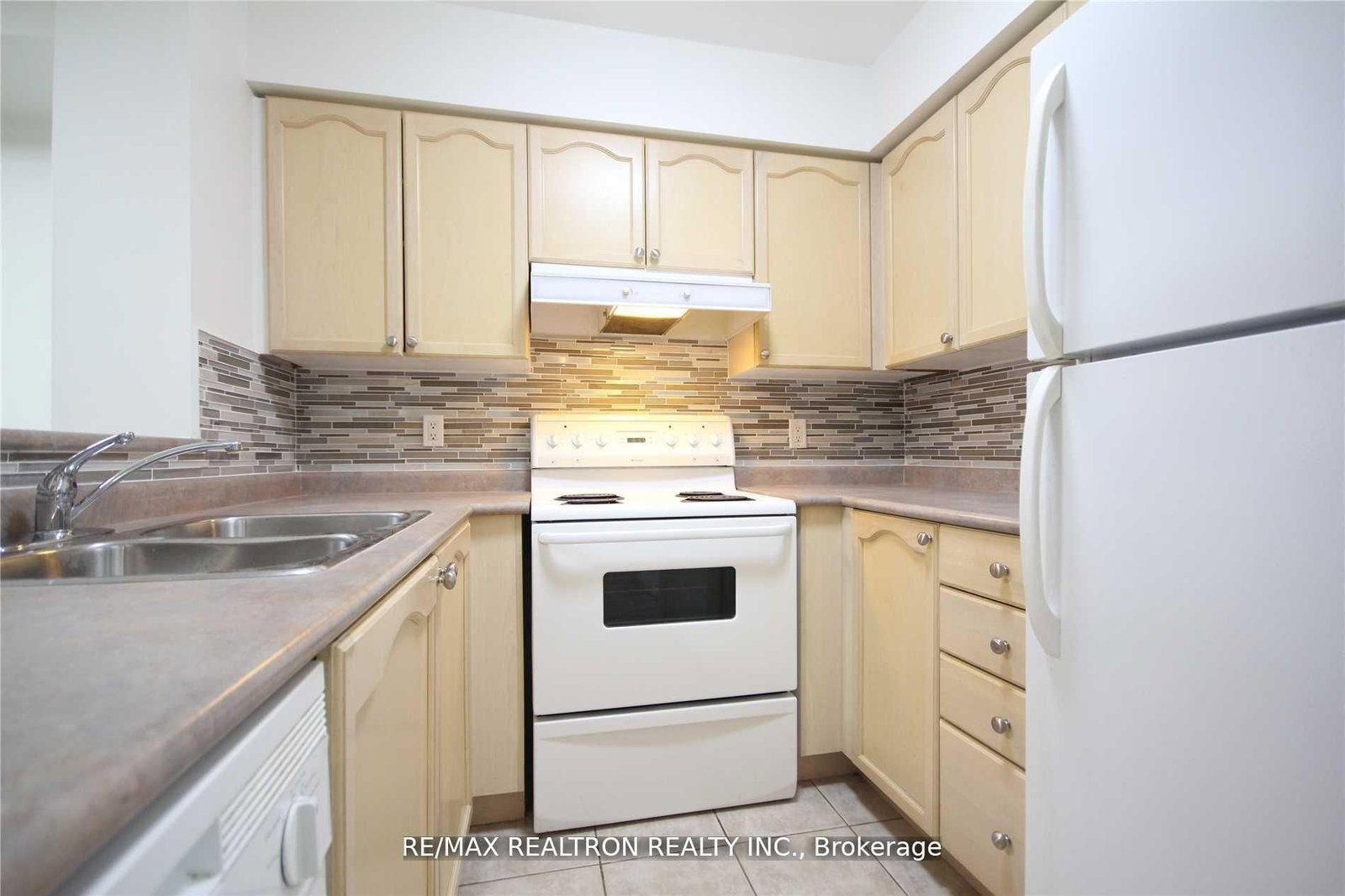 35 Finch Avenue E, Unit 1208 - Photo 5