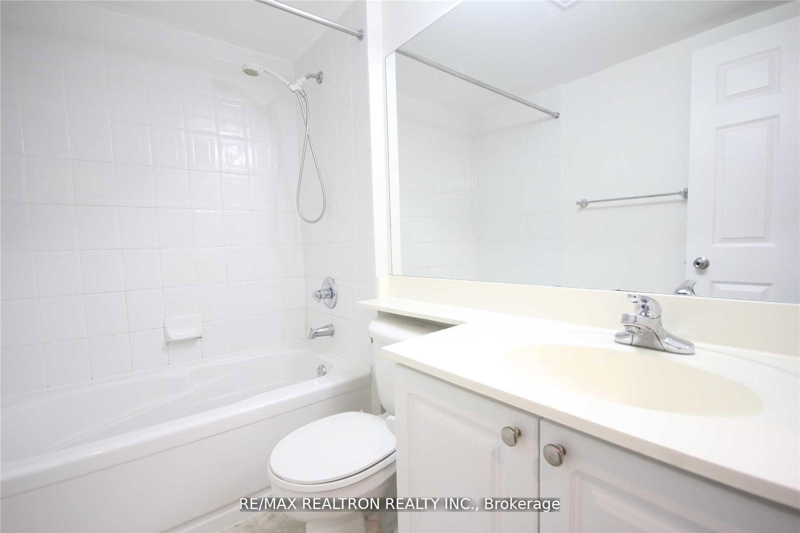 35 Finch Avenue E, Unit 1208 - Photo 8