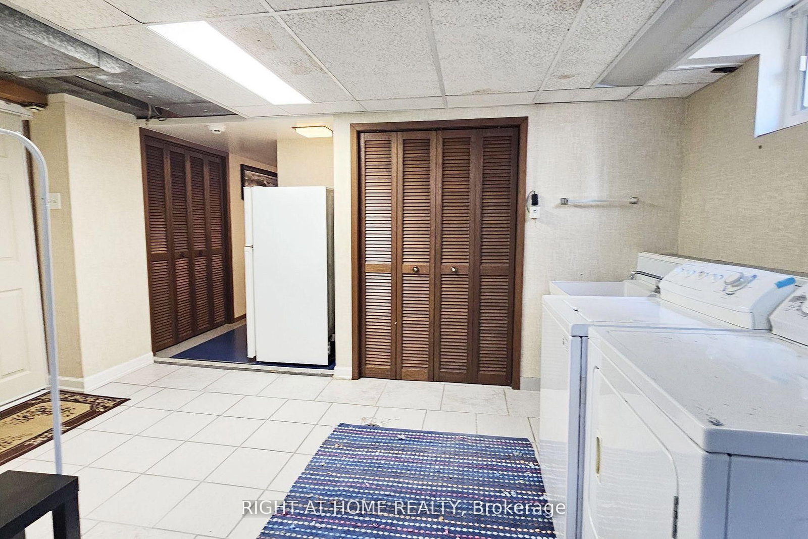 58 Caines Avenue, Unit Lower - Photo 14