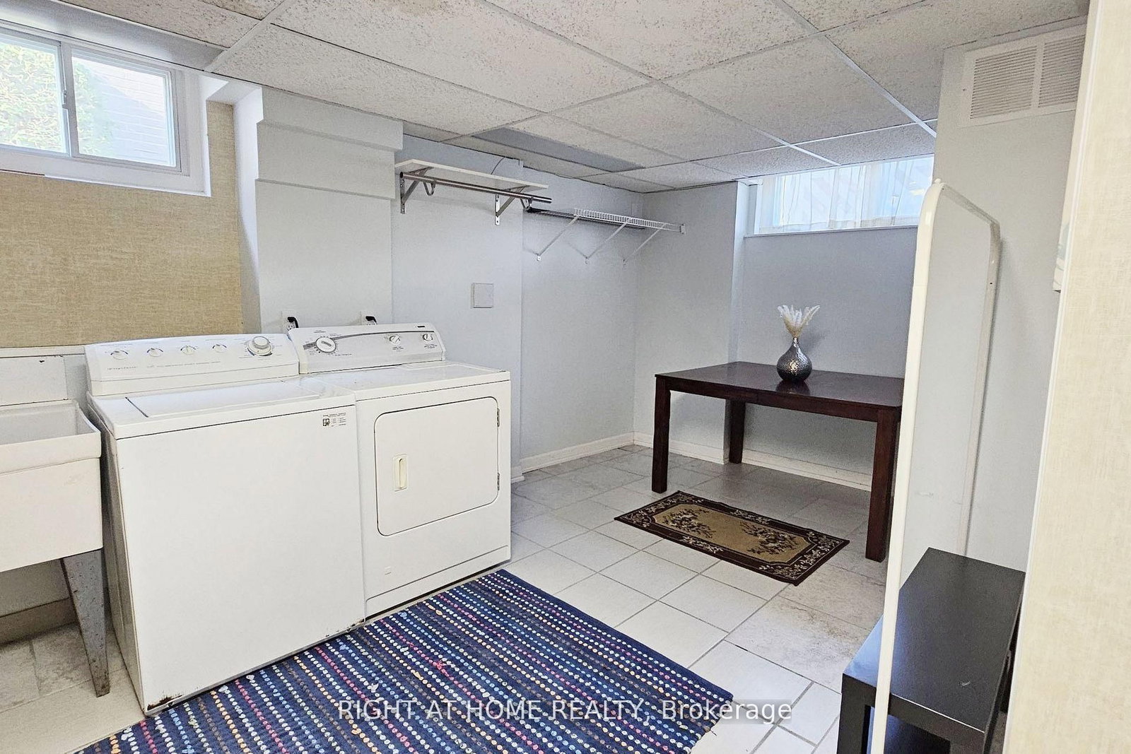 58 Caines Avenue, Unit Lower - Photo 15
