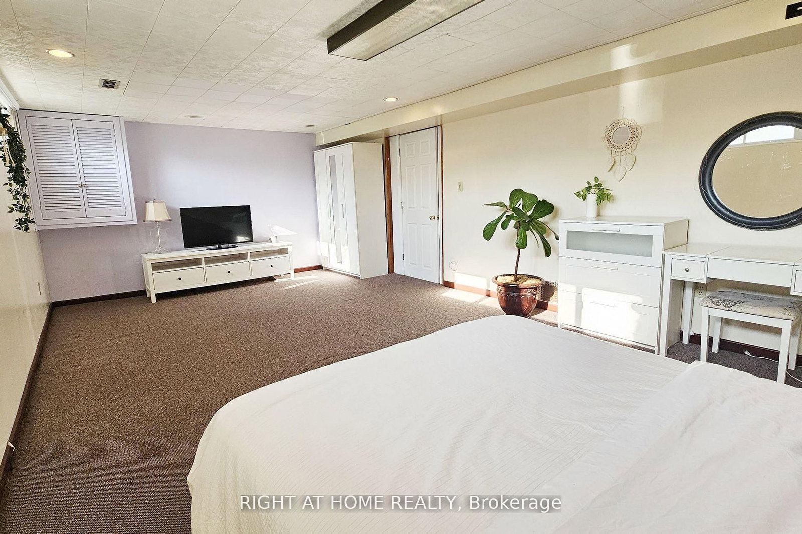 58 Caines Avenue, Unit Lower - Photo 4