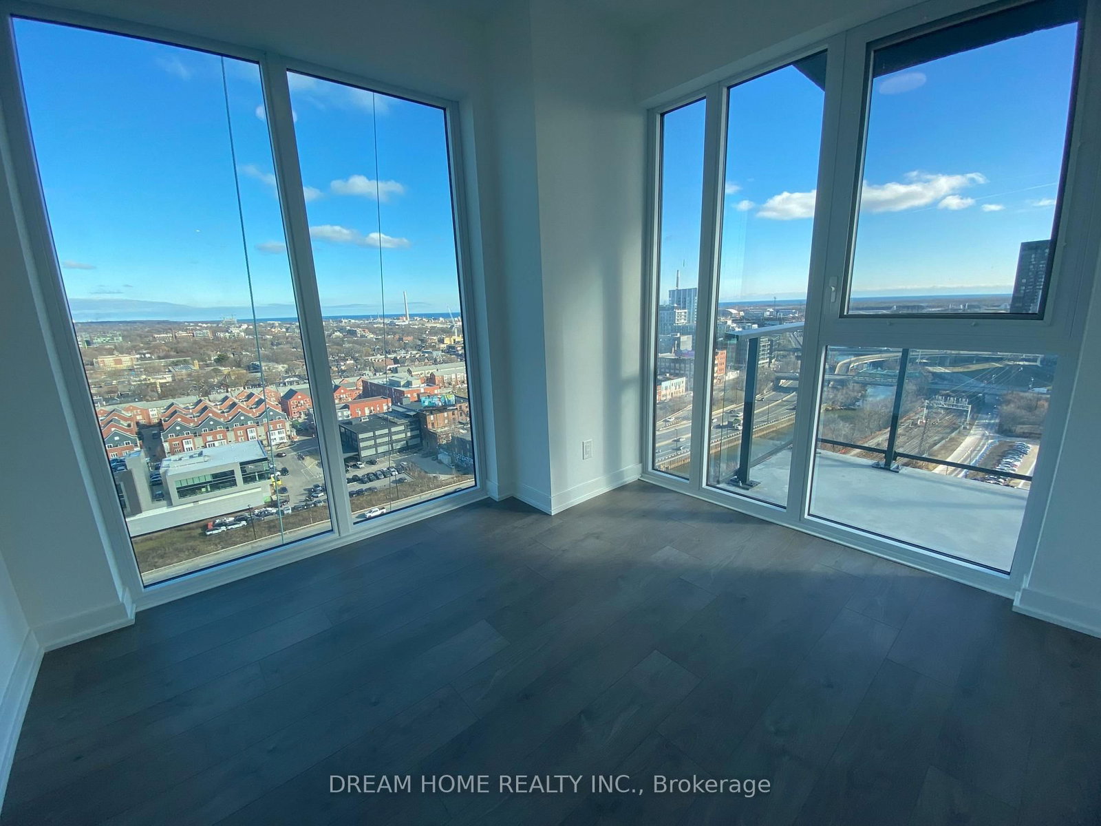 5 Defries Street, Unit 1702 - Photo 11