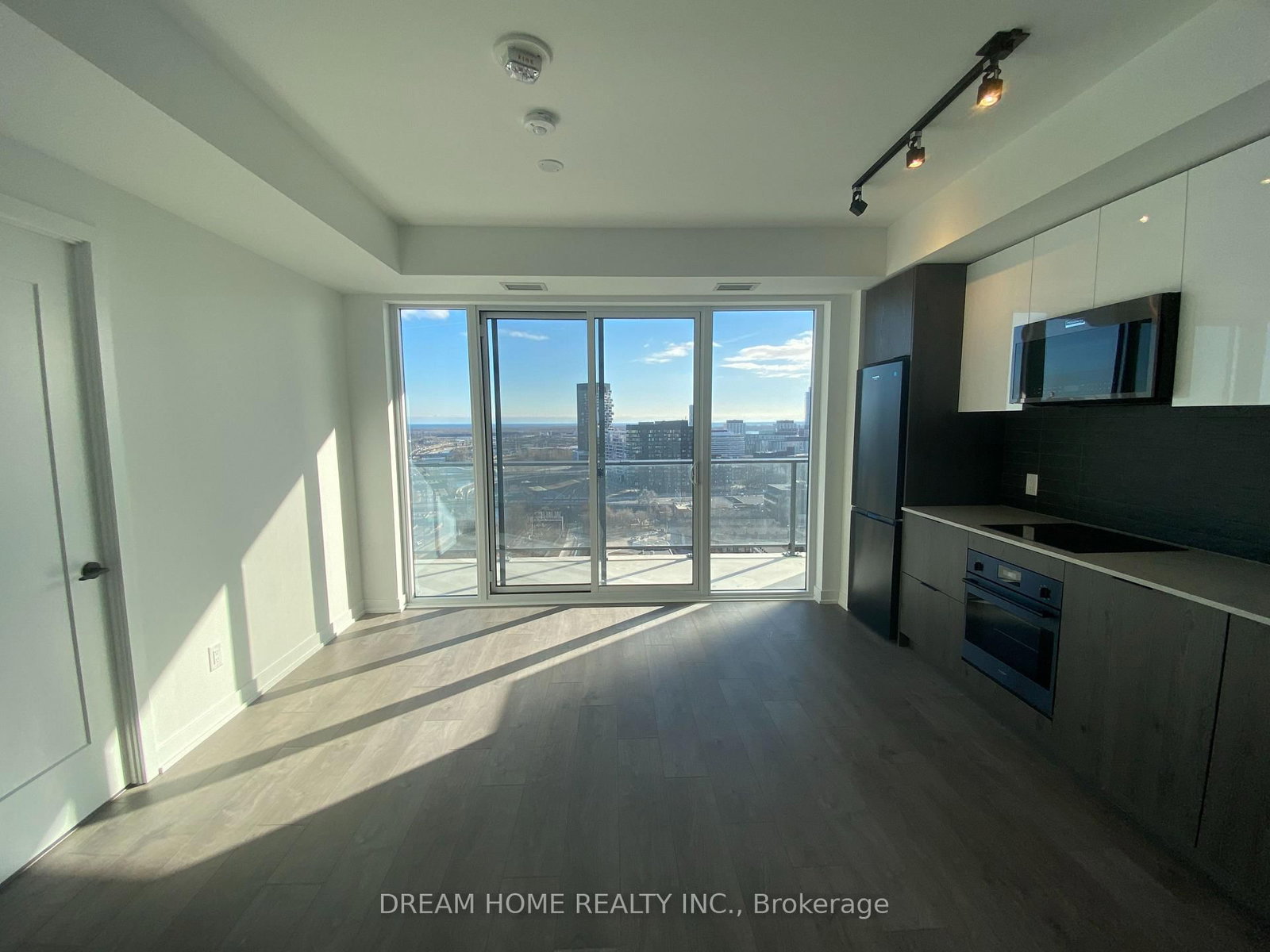 5 Defries Street, Unit 1702 - Photo 4