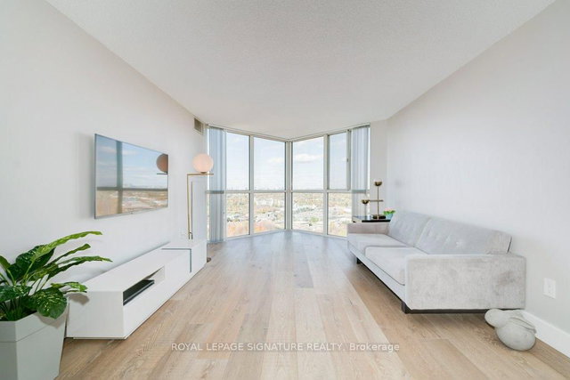 2812 - 7 Concorde Place