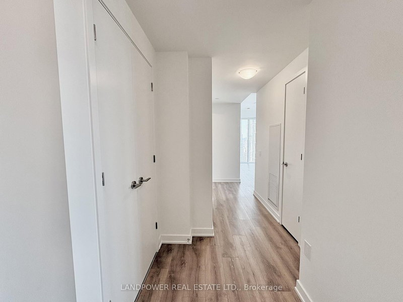 3403 - 634 Church St, Toronto, M4Y 2G3 | Image 3