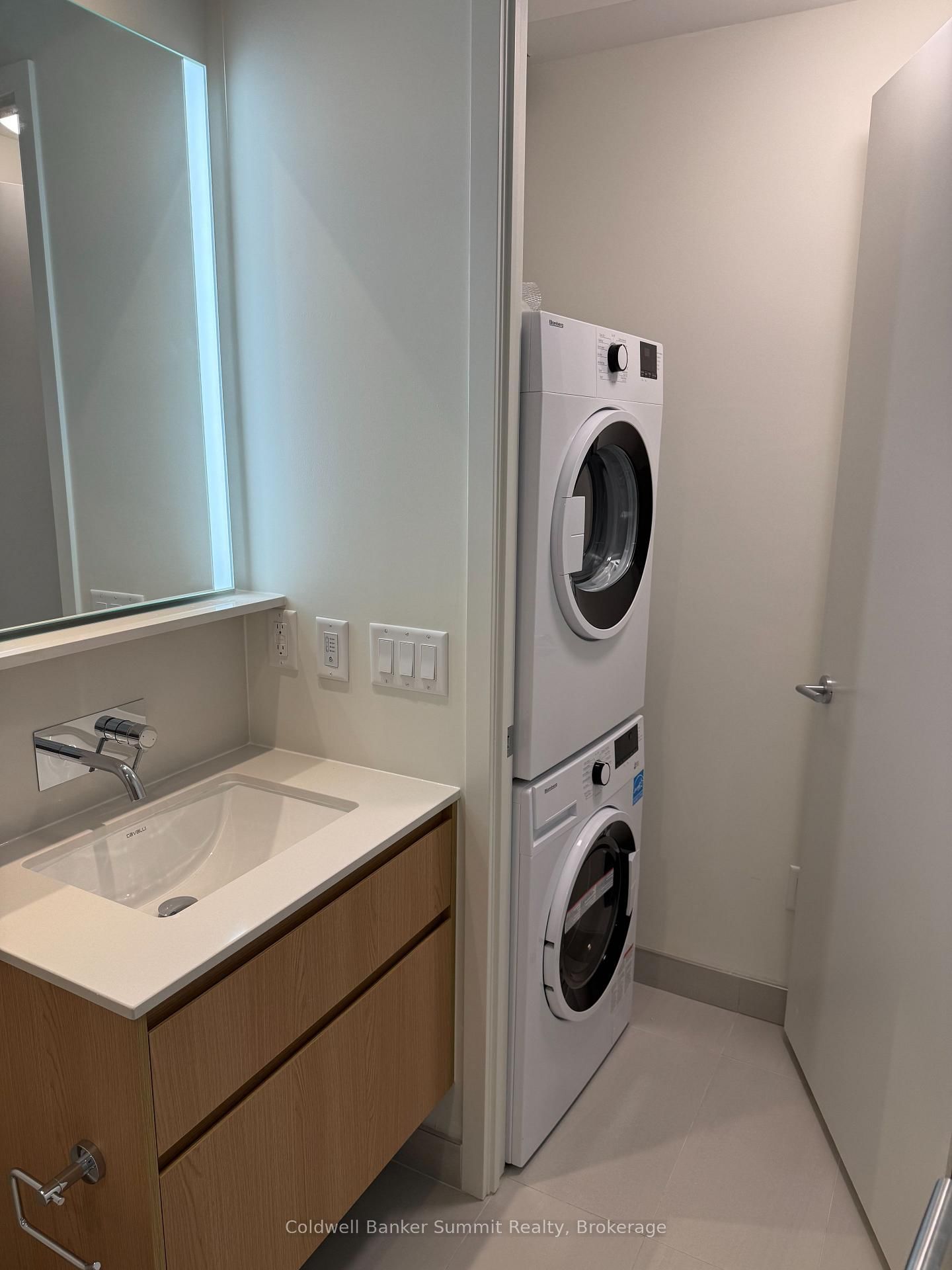 322 Dupont Street, Unit 203 - Photo 9