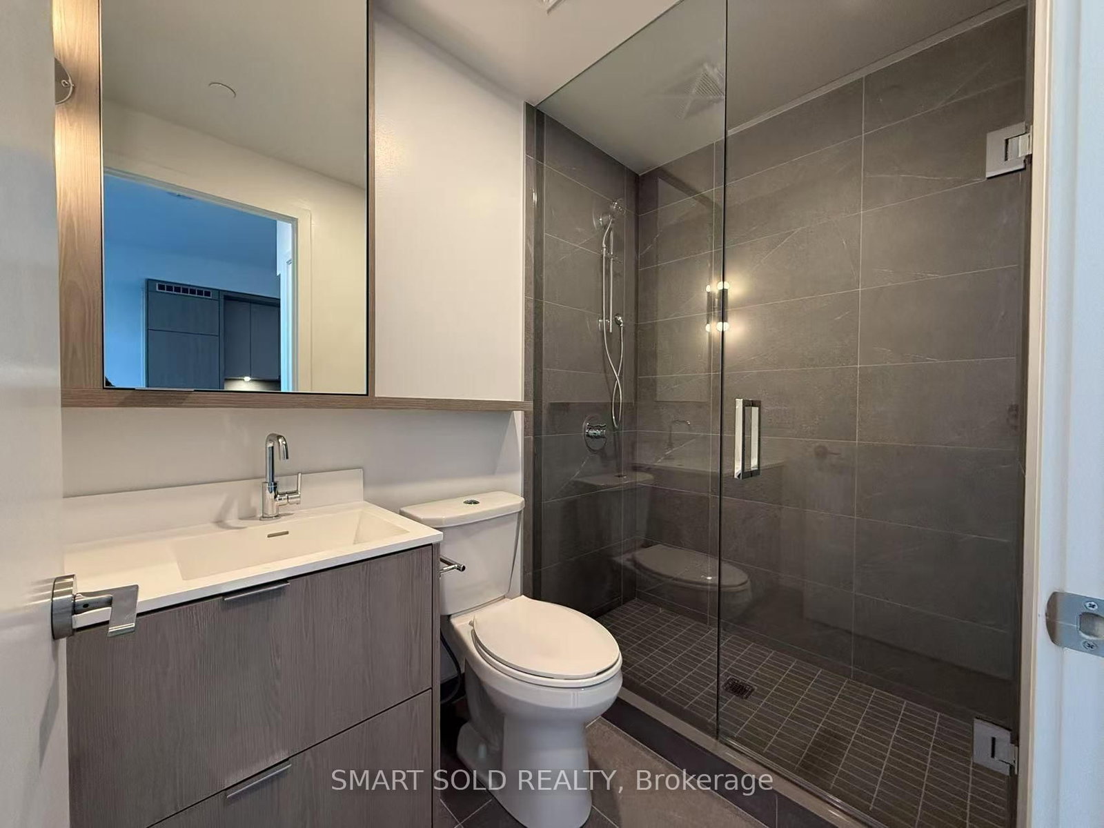 6 Greenbriar Road, Unit 517 - Photo 6